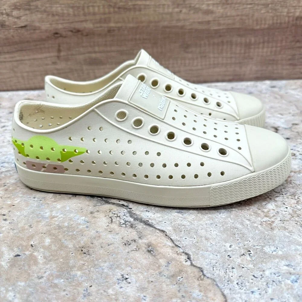Native x Disney Star Wars Unisex Grogu Jefferson Slip On Shoes Yoda Cream M5 W7 - Picture 3 of 11